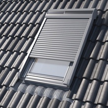 RoofLITE Předokenní solární roleta 78x140 cm