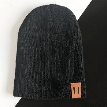 HARAHU Едноцветна шапка - черно kp12310 (12310)