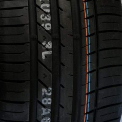 Kumho 821 265/30 R19 93Y