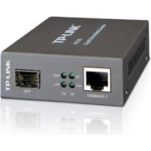 TP-Link Конвертор TP-LINK MC220L, 10-100-1000Mbps RJ45 към 1000Mbps SFP слот (MC220L)