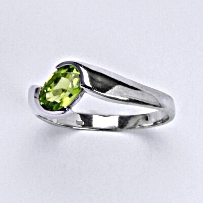 Čištín Stříbrný s přírodním olivínem VR 123