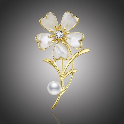 Éternelle Brož s perlou a zirkony Benjamina květina B2121/AL Zlatá