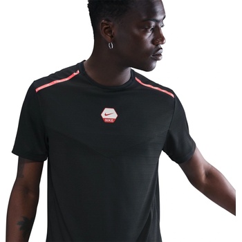 Nike Тениска Nike Nike City Run Tee Sn61 - Black/Red
