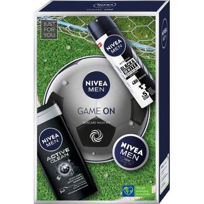 Nivea Men Game On sprchový gel Men Active Clean 250 ml + antiperspirant Men Black & White Invisible Original 150 ml + univerzální krém Men Creme 30 ml darčeková sada