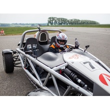 Superrýchla jazda na letiskovom okruhu v Ariel Atom