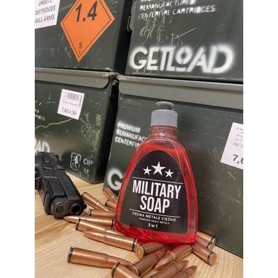 Military Soap špeciálne tekuté mydlo na ruky telo a vlasy červená 330 ml