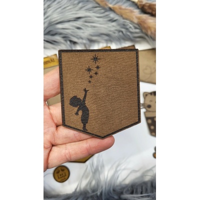 Koženkový štítok Koženkové vrecko - CHLAPČEK Materiál/farba: LASER ružovo zlatá, Velkost: Malé vrecko