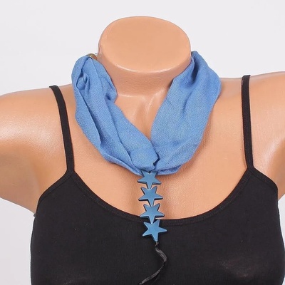 Ефектно фишу-колие в синьо със звезди