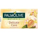 Mydlá Palmolive Naturals Delicate Care toaletné mydlo 90 g