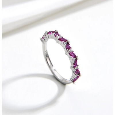 Jan Kos jewellery Stříbrný prsten s červeným zirkonem MHT 43