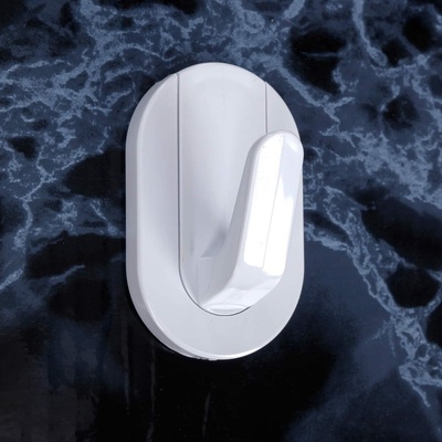 Бяла закачалка за стена ansa