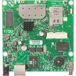 MikroTik MTRB912UAG-5HPnD Рутери