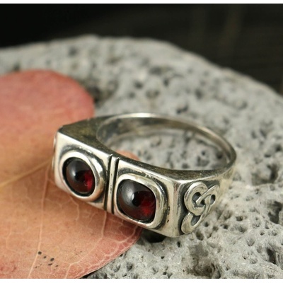 Drakkaria CARLA stříbrný prsten granáty P36950