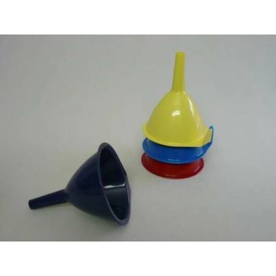 Plastová nálevka 9 cm