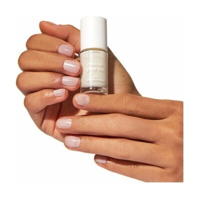 Rescue Glow Tint 3v1 vyživující lak na nehty Milky White - regenerační a posilující