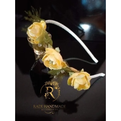 Radi handmade Диадема " Кадифени цветя" в жълто и зелени пера (090)