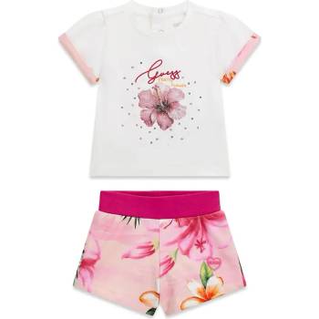 Guess Бяла тениска с цвете и розови къси панталони за бебе момиче Guess