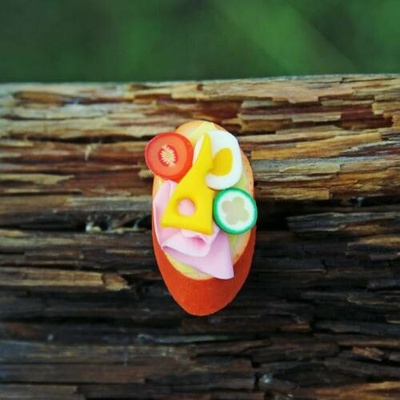 CircusMind Brož pin chlebíček S2183