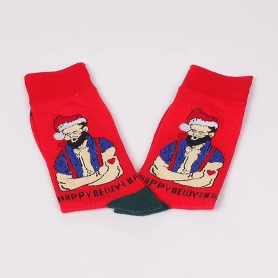 Мъжки чорапи в червено с надпис и нетипичен Дядо Коледа