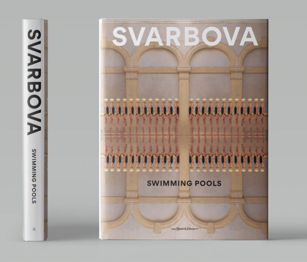 Swimming Pool Maria Savarbova 洋書 Swimming Pool｜青幻舎 SEIGENSHA Art Publishing, Inc.