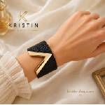  Широка дамска гривна от еко кожа със златен V | Черна гривна | Kristin Shop