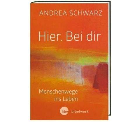 Hier. Bei dir