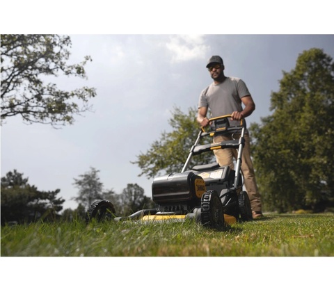 DeWALT DCMWP134W2