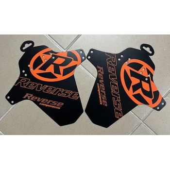 Reverse MudGuard Logo