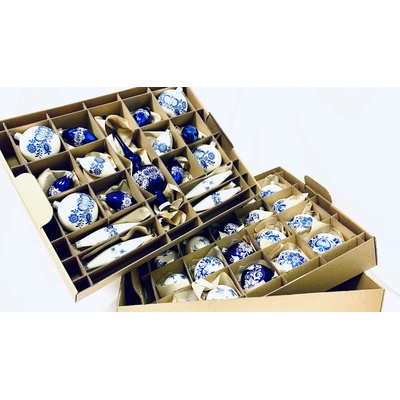 Irisa LUXUSNÍ SET Vánoční ozdoby MALVÍNA modré a bílé s dekorem cibulák BOX 37 ks Velikost: 7 cm Balení: 37ks Barva: bílá;modrá – Zboží Dáma