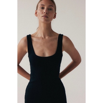 MUUV Рокля MUUV. FENDU (sukienka.dluga.FENDU)