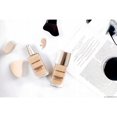 Laura Mercier Rozjasňující hydratační make up Flawless Lumiere Radiance Perfecting Foundation 1C1 Shell 30 ml