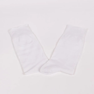 Фини мъжки чорапи в бял цвят