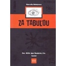 Za tabuľou