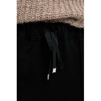 Liviana Conti Панталон Liviana Conti в черно със стандартна кройка, с висока талия CNTI86 (CNTI86)