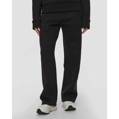 On FOCUS TECH SWEATPANTS čierna