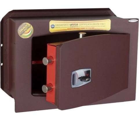 Technomax UK/4