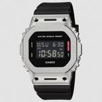 Casio GM-5600M-1ER Часовници