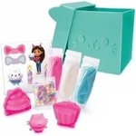 EPEE Plastic mass Cat Cottage Gabi - Cats poodle with surprise, green (plasticine mass)