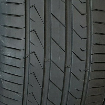 Landsail Qirin 990 225/40 R18 92W