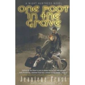 One Foot in the Grave | Jeaniene Frost (2010)