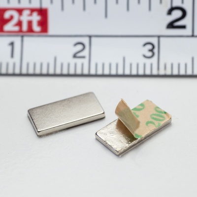 Magsy Neodymový magnet se samolepkou 3M, 10x5x1 mm, tloušťka samolepky 0,06 mm, SET N/S, obsahuje dva magnety, které se přitahují – Sleviste.cz