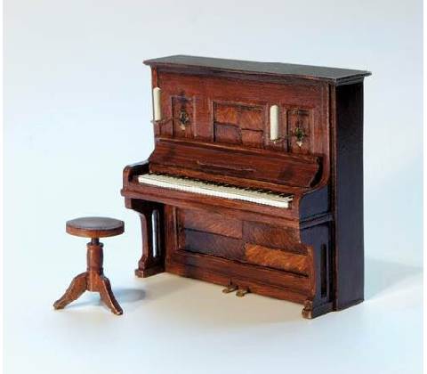 Plus Model Piano 1:35