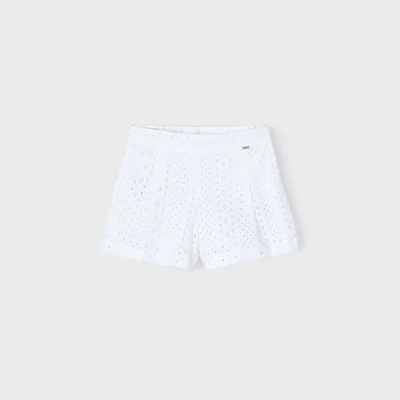 Mayoral Панталон къс перфорации в бял цвят за мини момиче Майорал