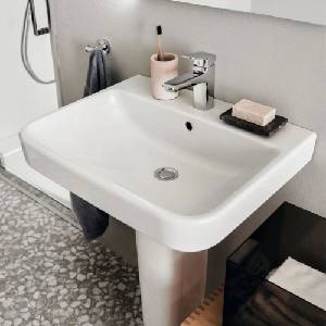 Ideal Standard i. life B лъскаво бяла мивка SmartGuard 55 см за стенен монтаж с отвор за смесител и преливник (T4608HY)