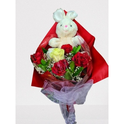 БУКЕТ ОТ РОЗИ СЪС ПЛЮШЕНА ИГРАЧКА