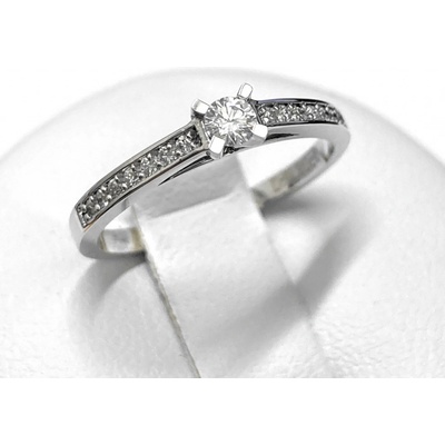 Zlatnictví Zlatíčko Zlatý zásnubní prsten s diamanty 05.TR0396W