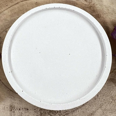 Podložka pod svíčku z nehořlavého materiálu
