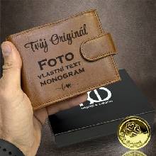 Hnědá kožená peněženka s laserovým gravírováním Monogram text nebo foto