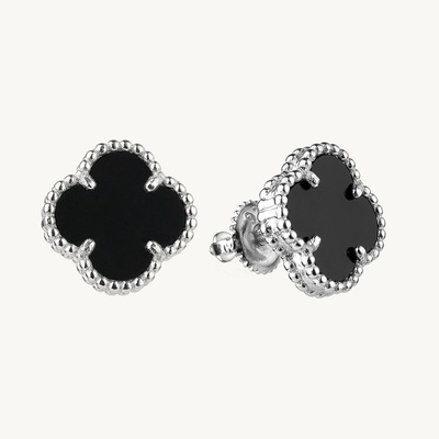 SilveAmo Luxusné strieborné náušnice onyxový kvet C2O.1595