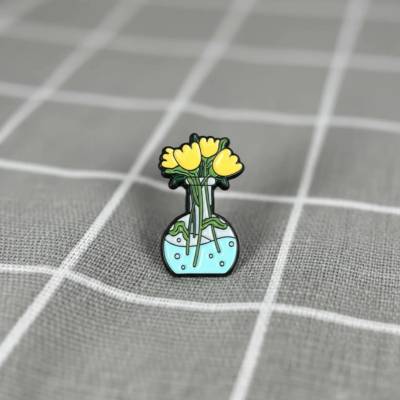 Pinarna Žluté kytičky ve zkumavce